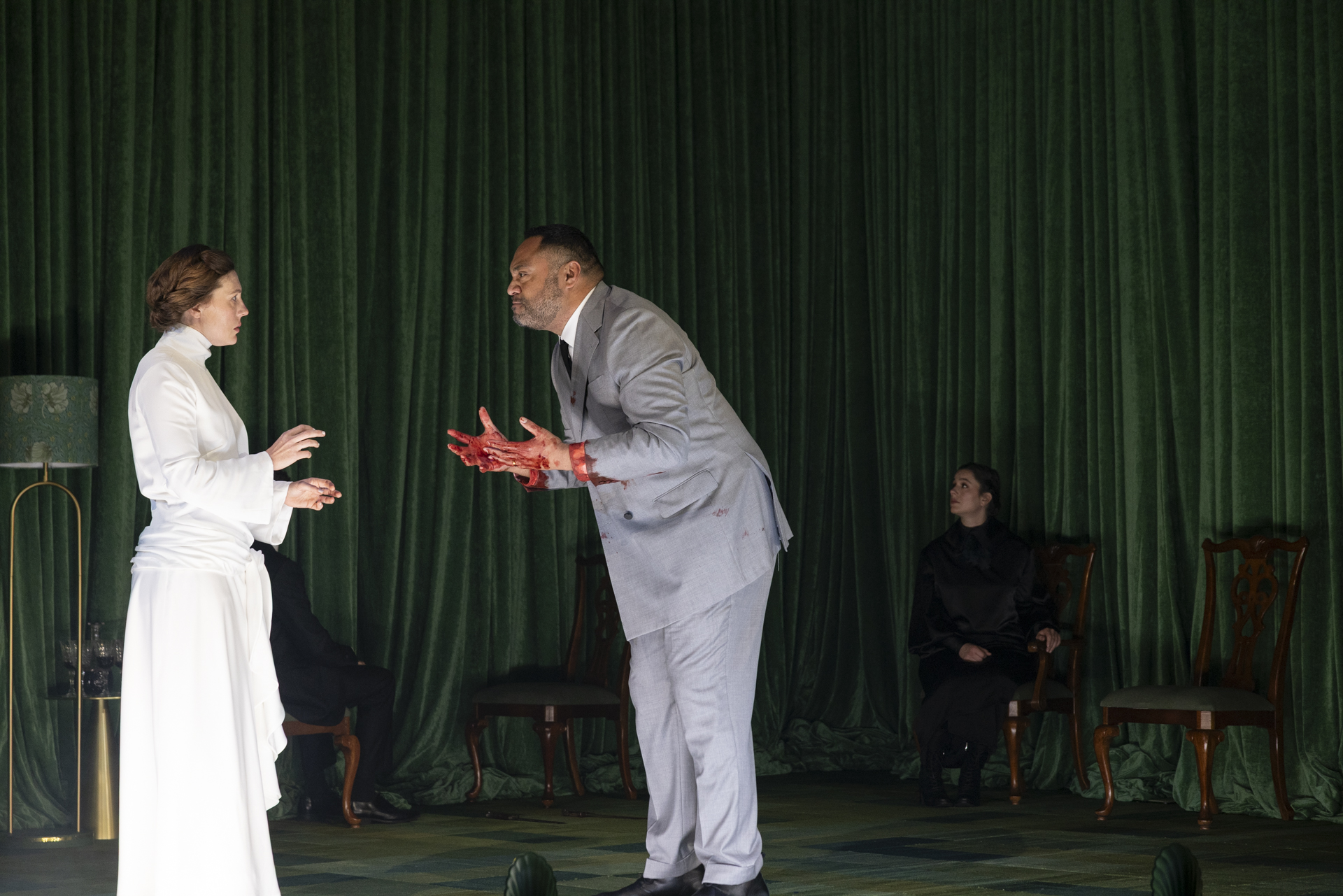 BelllShakespeare_Macbeth_WaggaWagga_Production_PhotoBrettBoardman_004446.jpg